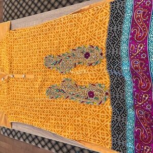 Silk material kameez